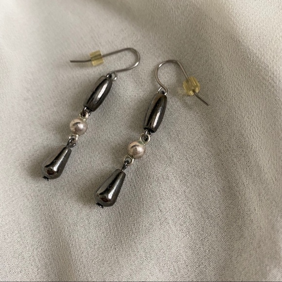Vintage Gunmetal Teardrop Drop Dangle Earrings - Picture 2 of 3